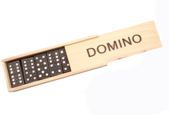 Domino Spel In Houten Kist